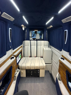 Vip Luxury Vito